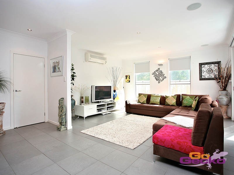 2/83 Cambridge Street, Carina Heights QLD 4152