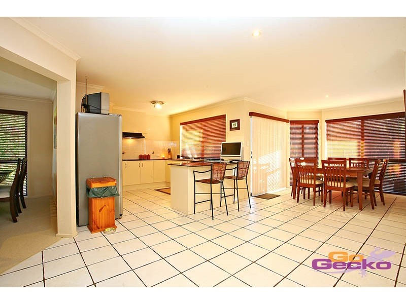 7 Kirra Place, Carindale QLD 4152