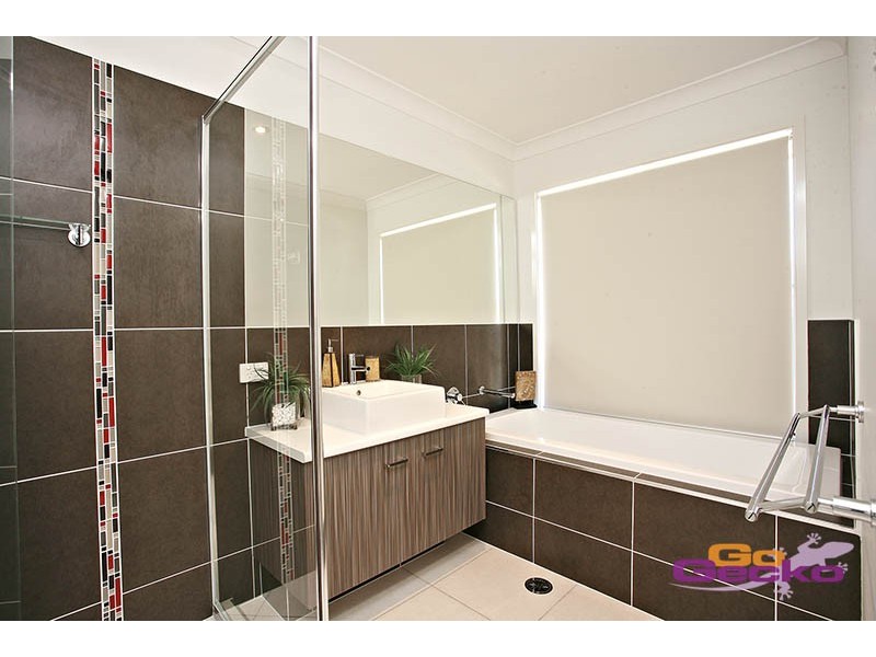 23 Taylor Place, Mackenzie QLD 4156