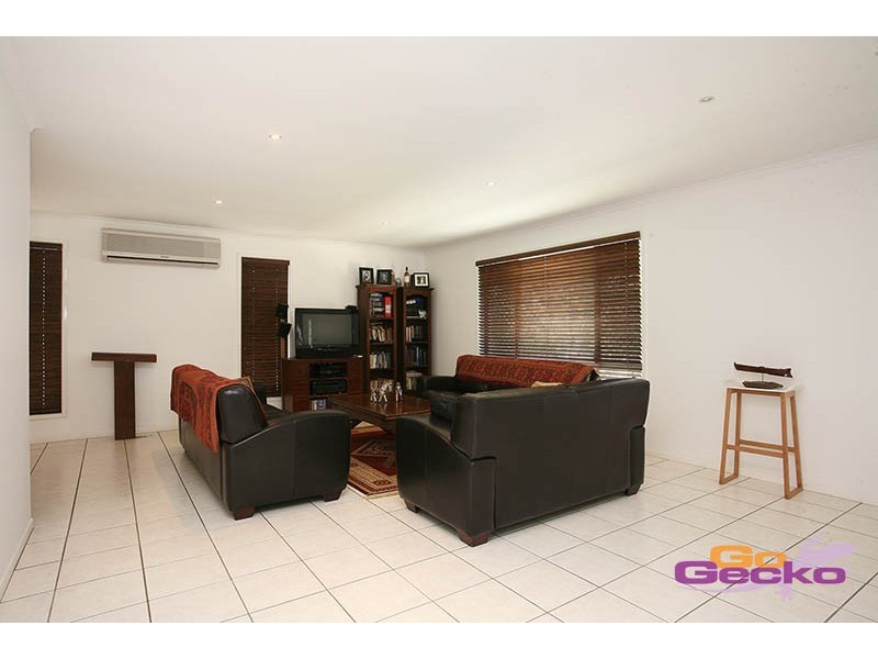 1 Roscrea Street, Tingalpa QLD 4173