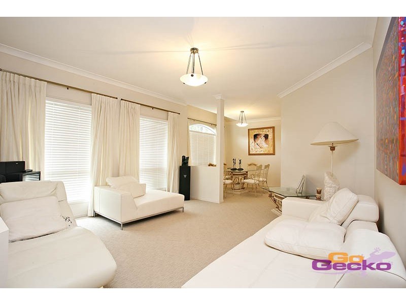 122 Cribb Road, Carindale QLD 4152