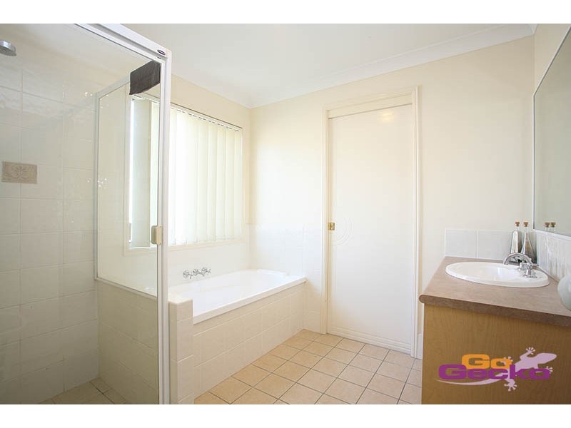 10 Vivaldi Place, Mackenzie QLD 4156