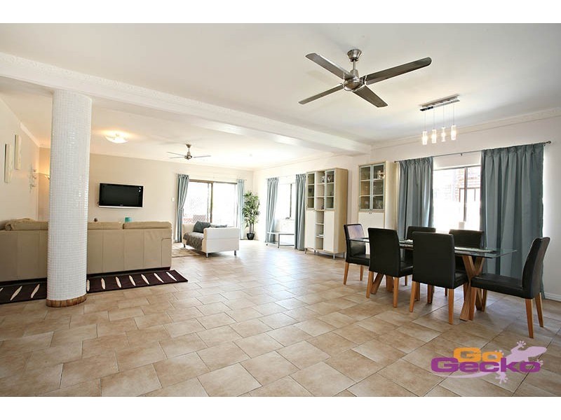 30 Bridgnorth Street, Carindale QLD 4152