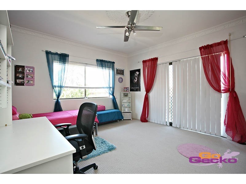 30 Bridgnorth Street, Carindale QLD 4152