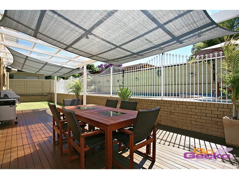 30 Bridgnorth Street, Carindale QLD 4152