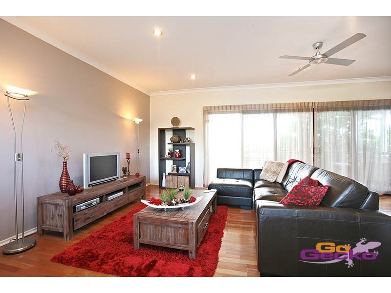 33 Buzacott Street, Carina Heights QLD 4152