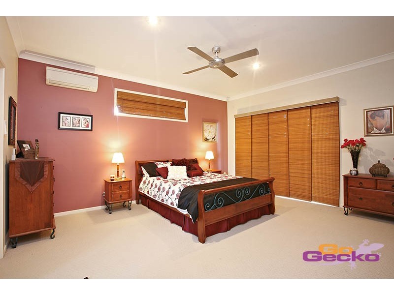 33 Buzacott Street, Carina Heights QLD 4152