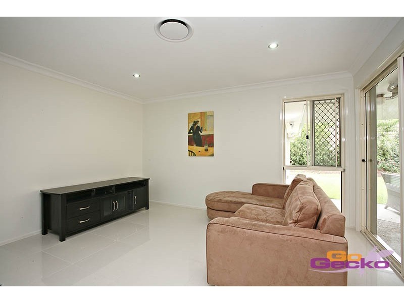 47 Cribb Road, Carindale QLD 4152