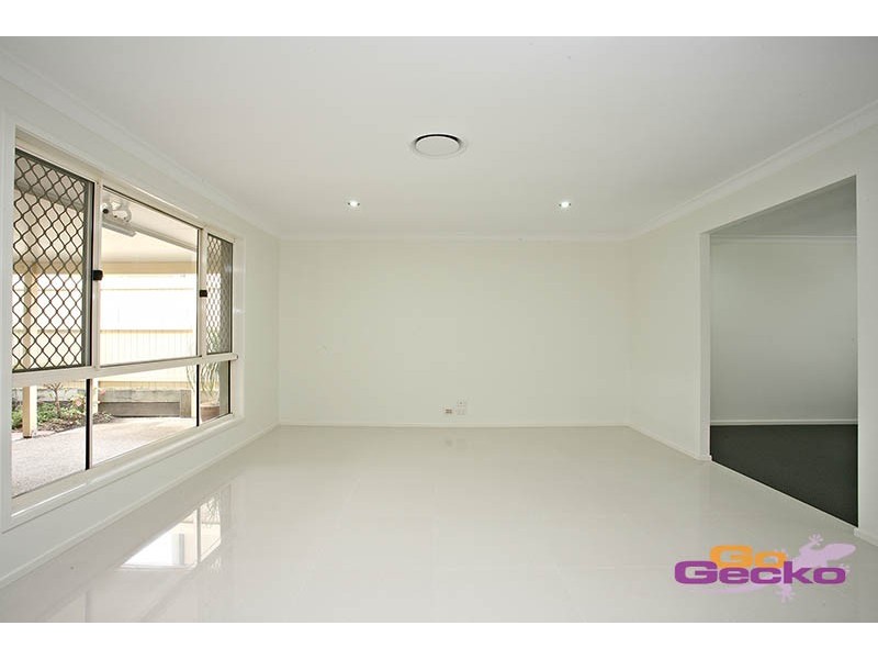 47 Cribb Road, Carindale QLD 4152