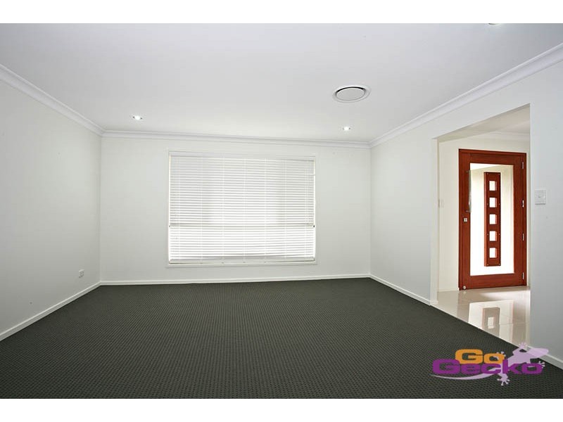 47 Cribb Road, Carindale QLD 4152