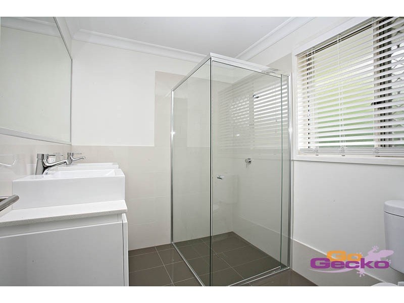 47 Cribb Road, Carindale QLD 4152