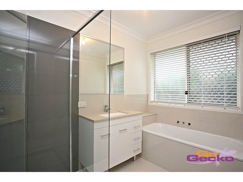 47 Cribb Road, Carindale QLD 4152