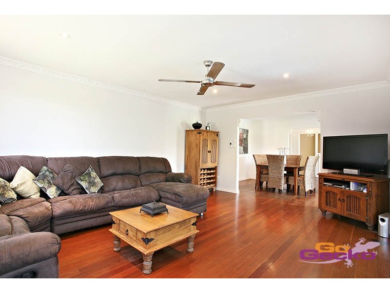 18 Majura Street, Belmont QLD 4153