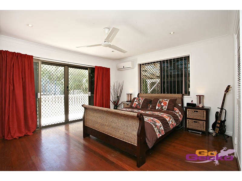 18 Majura Street, Belmont QLD 4153