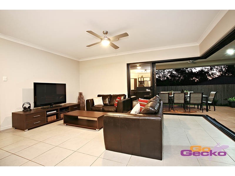 64 Brokenwood Circuit, Gumdale QLD 4154