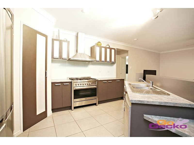 64 Brokenwood Circuit, Gumdale QLD 4154