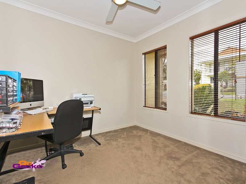 64 Brokenwood Circuit, Gumdale QLD 4154