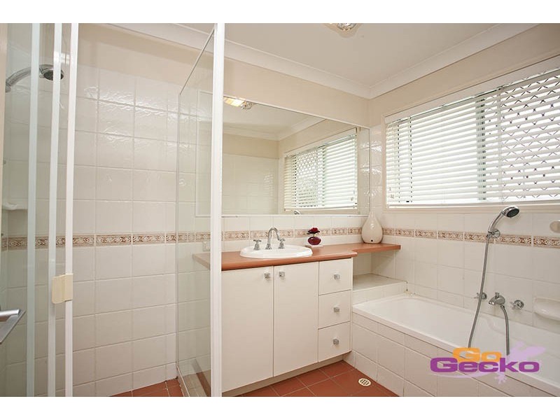 122 Cribb Road, Carindale QLD 4152