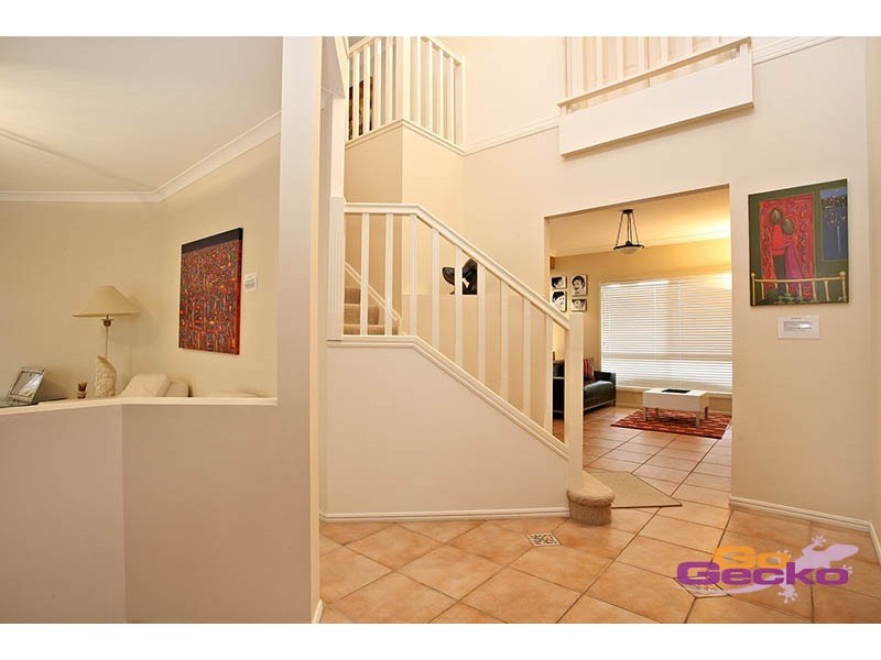 122 Cribb Road, Carindale QLD 4152