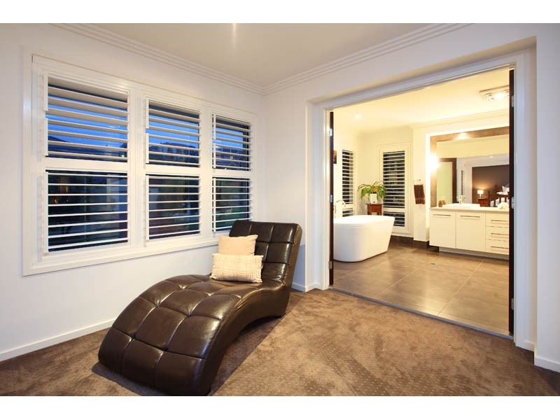 15 Woodland Street, Carindale QLD 4152