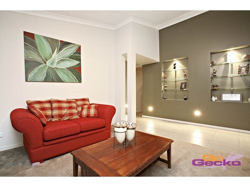 64 Brokenwood Circuit, Tingalpa QLD 4173