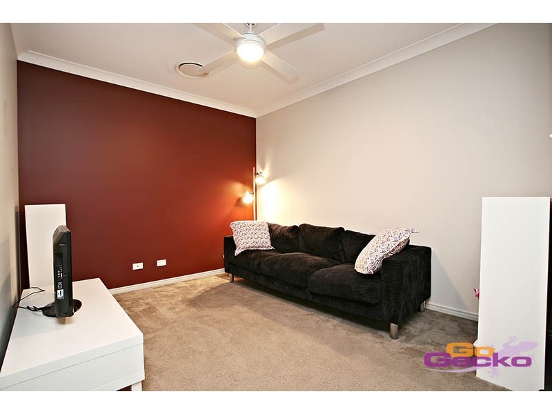 64 Brokenwood Circuit, Tingalpa QLD 4173