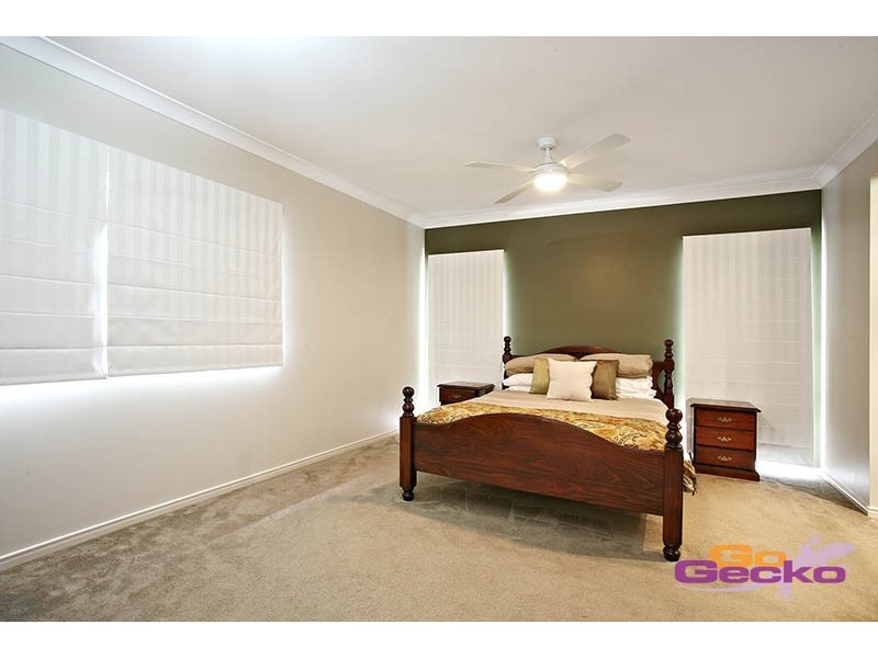 64 Brokenwood Circuit, Tingalpa QLD 4173