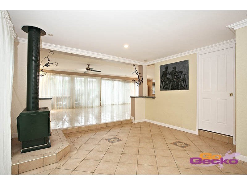 53 Almavale Street, Carindale QLD 4152