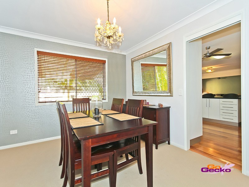 138 Kilmorey Street, Carindale QLD 4152