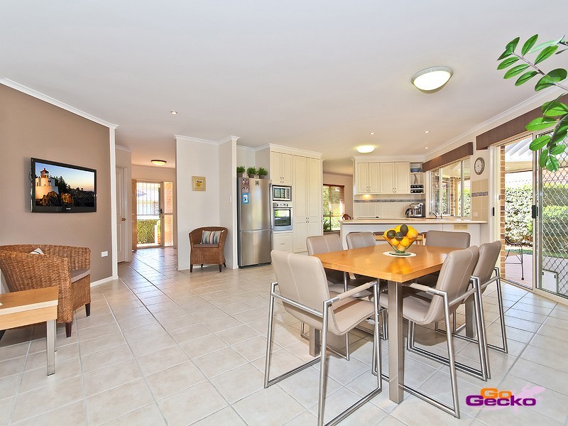 24 Gretna Street, Carindale QLD 4152