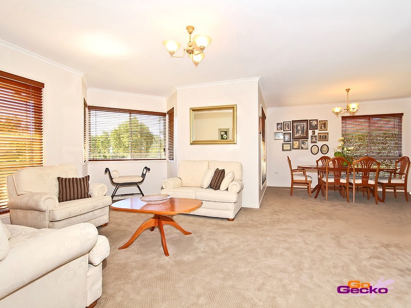 24 Gretna Street, Carindale QLD 4152