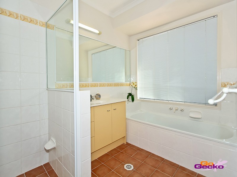 24 Gretna Street, Carindale QLD 4152