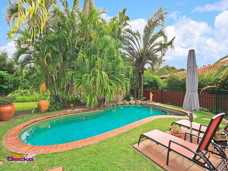 21 Rossmoya Street, Carindale QLD 4152