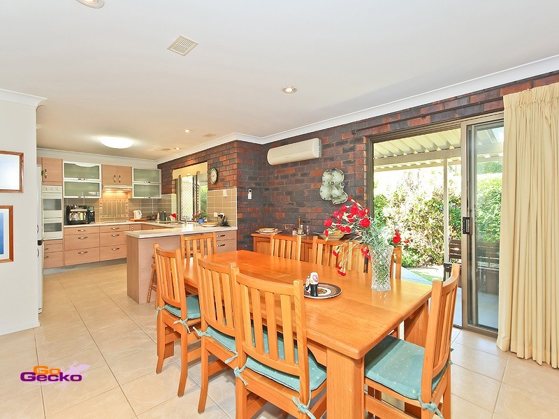 3 Coolcorra Court, Carindale QLD 4152