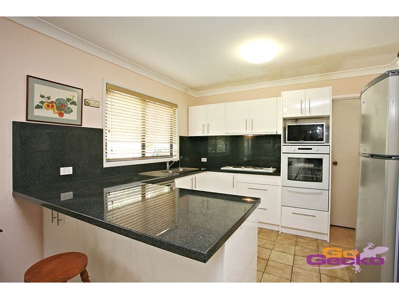 28 Buttercup Street, Mansfield QLD 4122