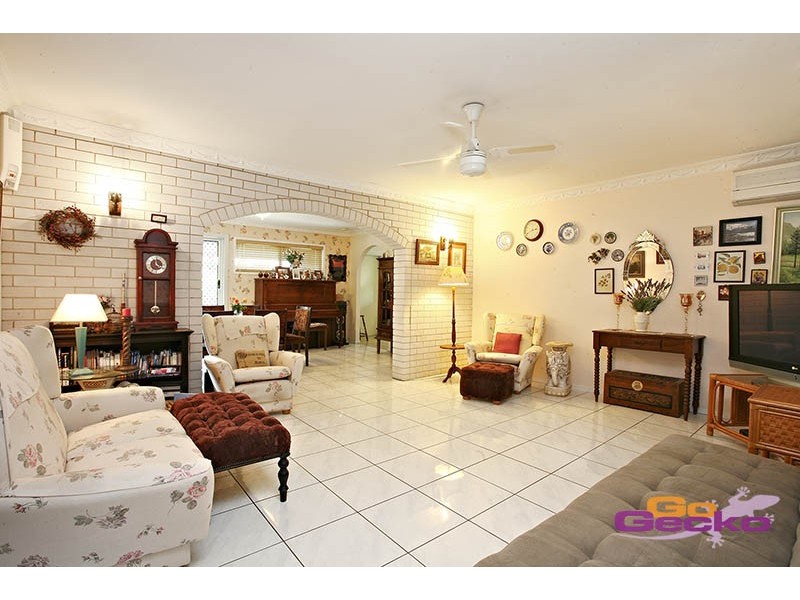 28 Buttercup Street, Mansfield QLD 4122