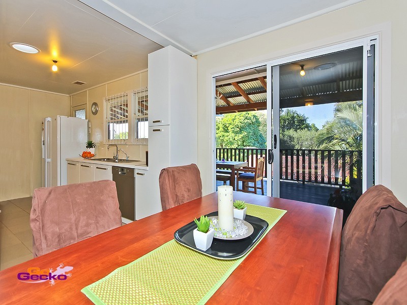 38 Arura Street, Mansfield QLD 4122