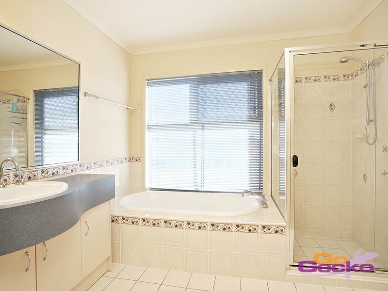 3 Juniper Place, Carindale QLD 4152