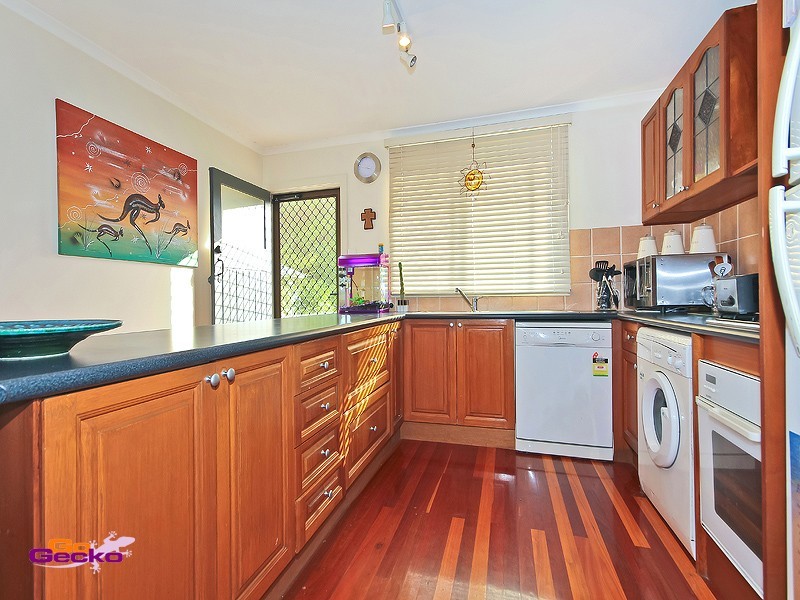 24 Bellew Street, Wynnum QLD 4178