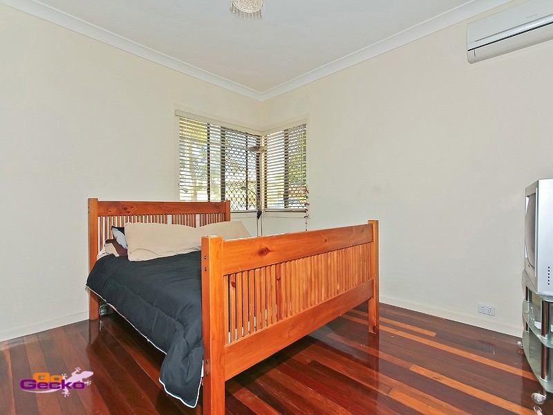 24 Bellew Street, Wynnum QLD 4178