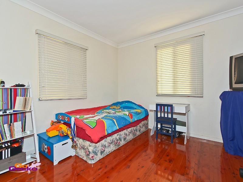 24 Bellew Street, Wynnum QLD 4178