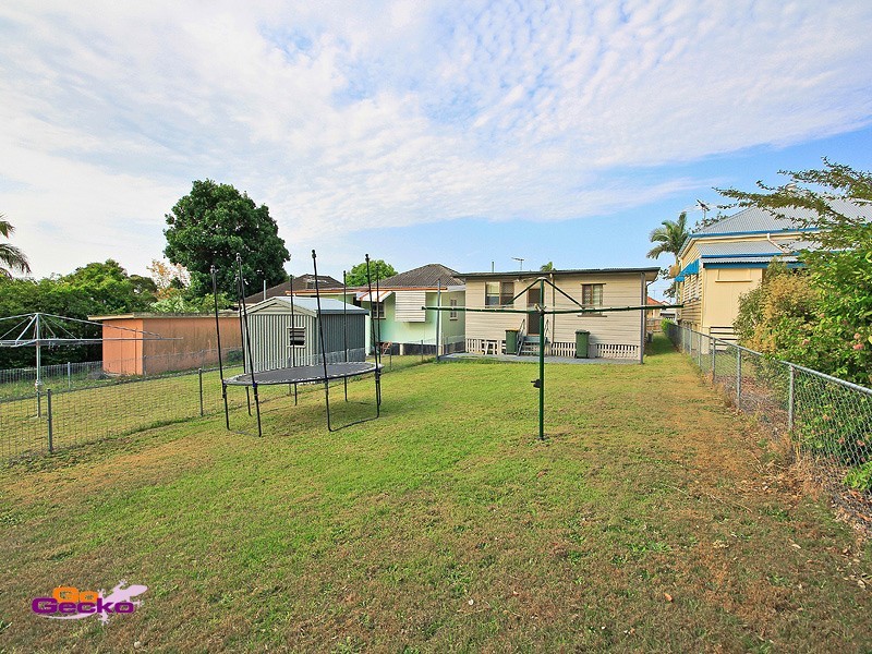 24 Bellew Street, Wynnum QLD 4178