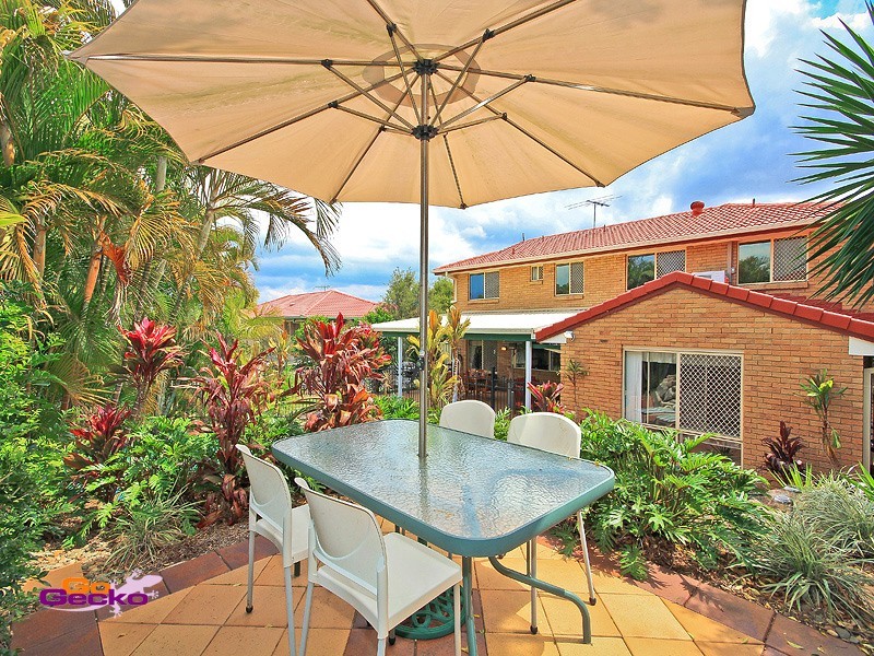 27 Piccadilly Place, Carindale QLD 4152