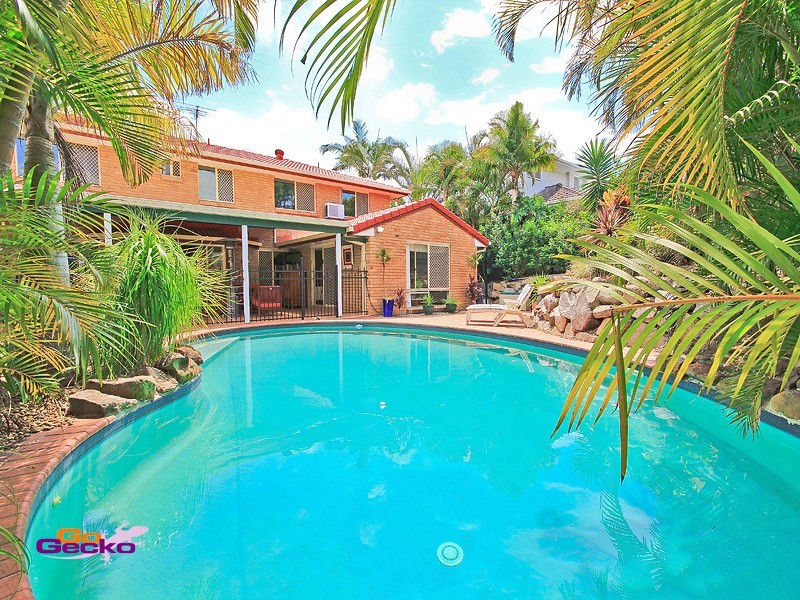 27 Piccadilly Place, Carindale QLD 4152