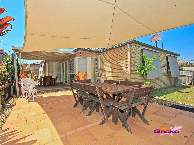 63 Coventry Circuit, Carindale QLD 4152