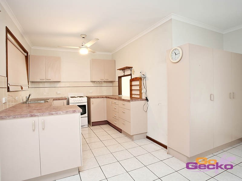 41 Meadowlands Road, Carindale QLD 4152