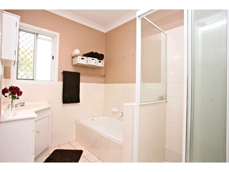 23 Anzac Road, Carina Heights QLD 4152