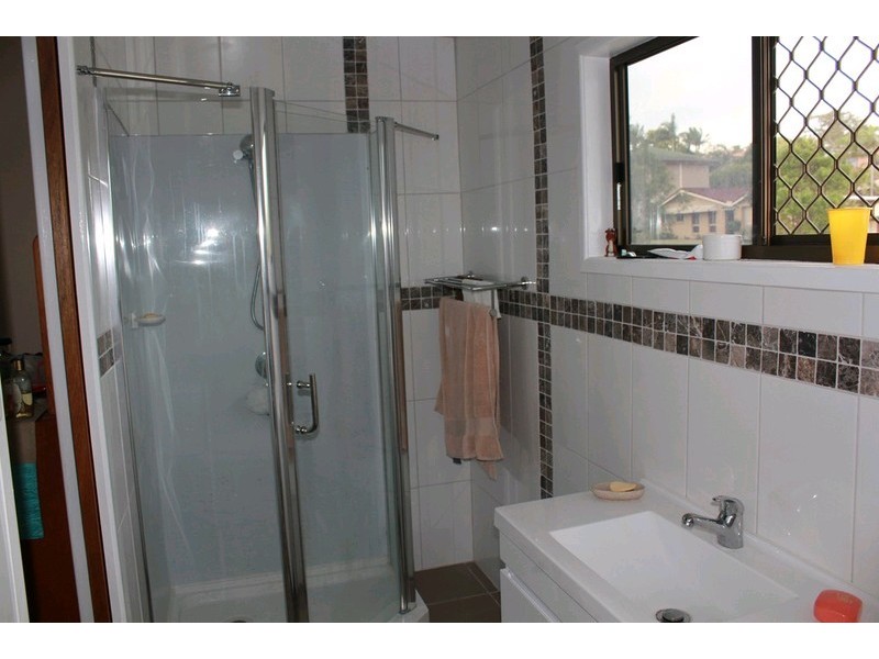 11 Pavuvu Street, Mansfield QLD 4122