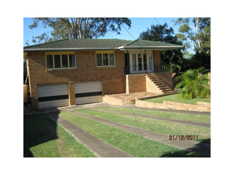 24 Milanion Crescent, Carindale QLD 4152