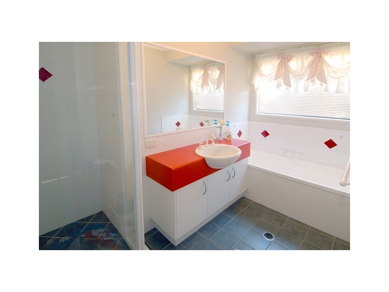 18 Agincourt Street, Pelican Waters QLD 4551